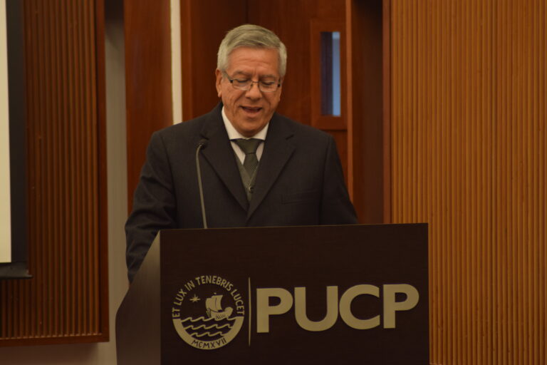 Graduación Alumnos Diplomaturas estudio Idiomas PUCP