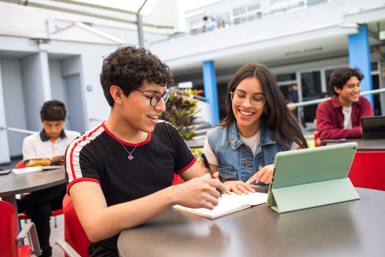 Nuevos cursos presenciales horarios Idiomas PUCP